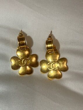 CHANEL Gold Clover Drop Earrings with CC Motif
